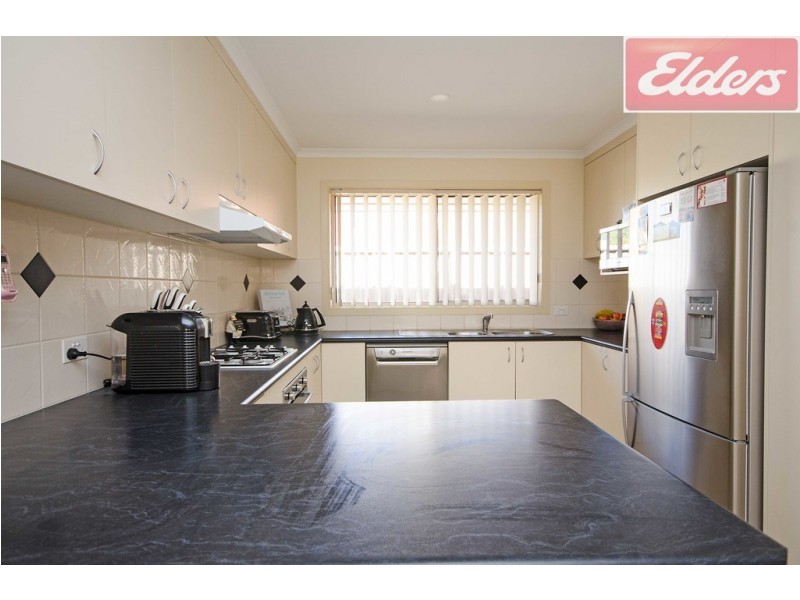 32 Ambrose Crescent, Wodonga VIC 3690