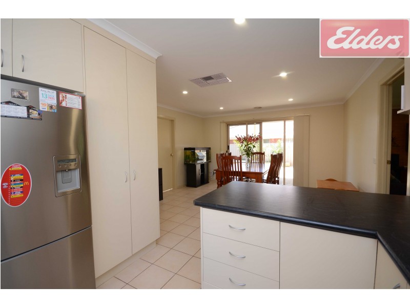 32 Ambrose Crescent, Wodonga VIC 3690