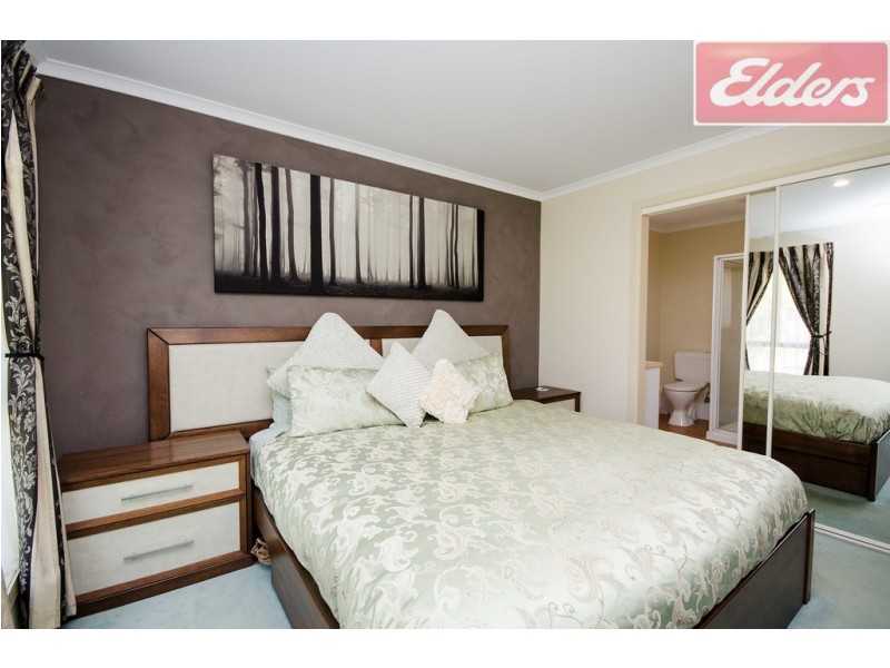 32 Ambrose Crescent, Wodonga VIC 3690