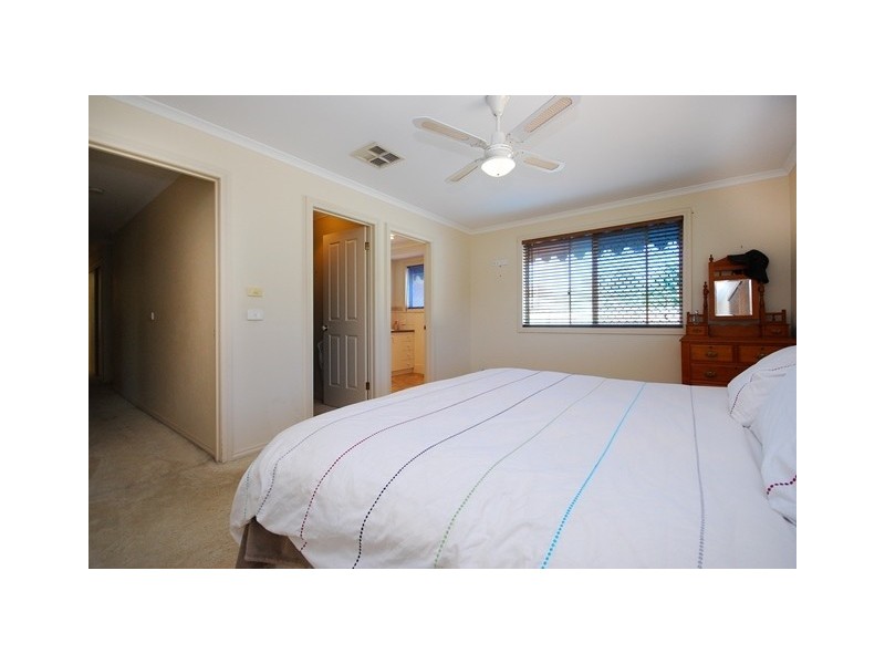 52 Victoria Street, Howlong NSW 2643