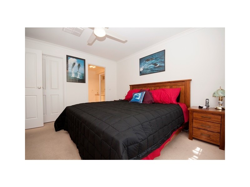 8 Helsingor Avenue, Wodonga VIC 3690