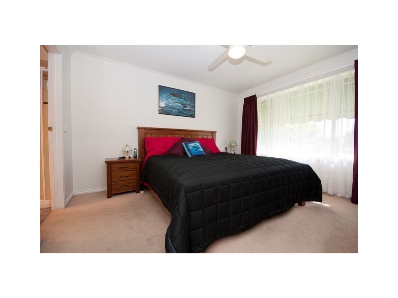 8 Helsingor Avenue, Wodonga VIC 3690