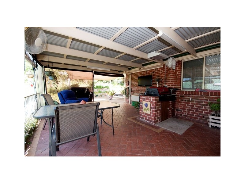 8 Helsingor Avenue, Wodonga VIC 3690