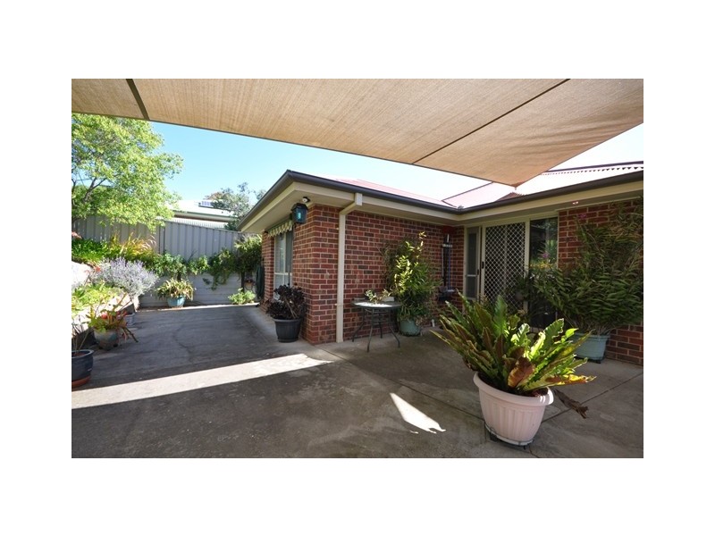 8 Helsingor Avenue, Wodonga VIC 3690