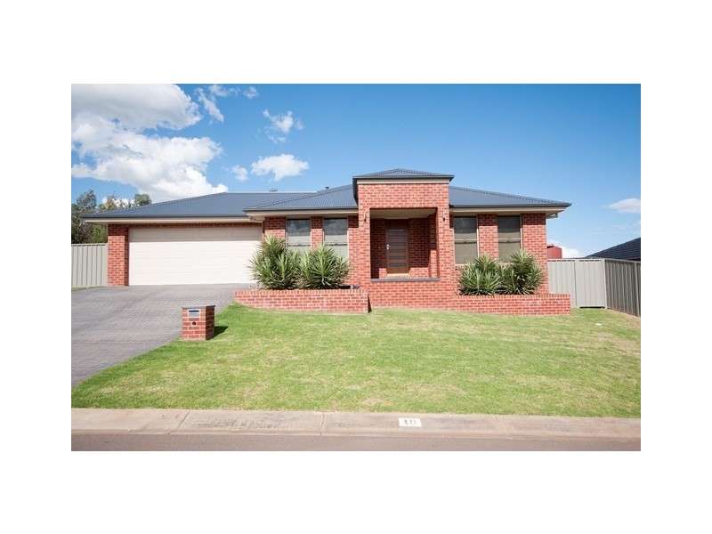 10 Friarbird Way, Thurgoona NSW 2640