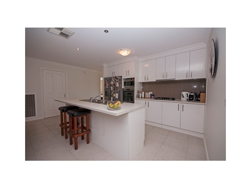 10 Friarbird Way, Thurgoona NSW 2640
