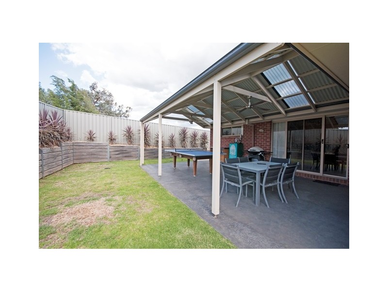 10 Friarbird Way, Thurgoona NSW 2640