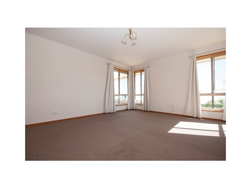 8 Newman Crescent, Wodonga VIC 3690