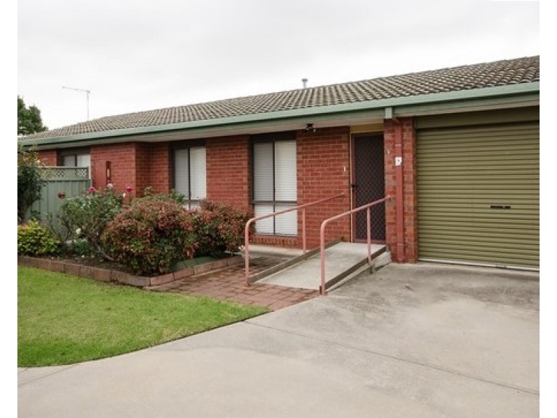 2/9 Garnet Circuit, Wodonga VIC 3690