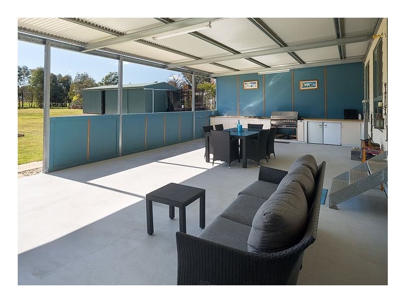 11 Albert Road, Chiltern VIC 3683