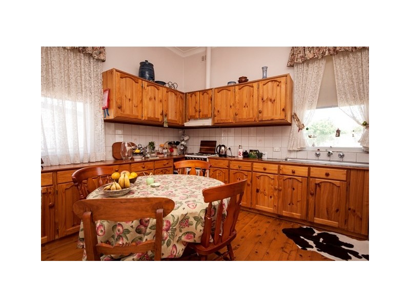 467 Griffith Road, Lavington NSW 2641