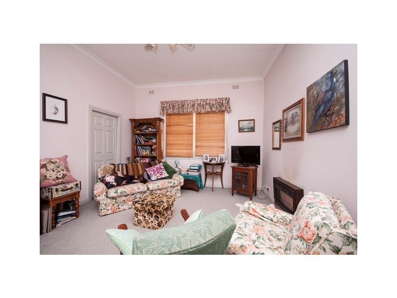 467 Griffith Road, Lavington NSW 2641