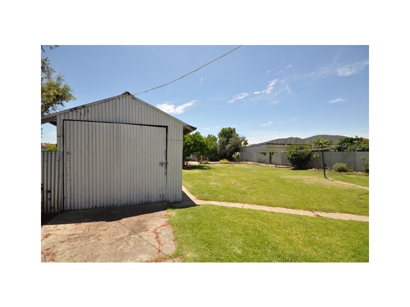 467 Griffith Road, Lavington NSW 2641