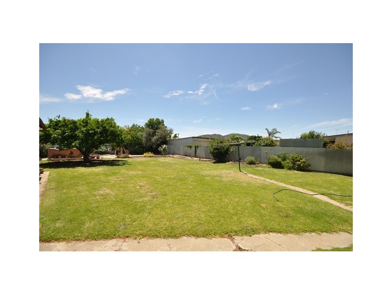 467 Griffith Road, Lavington NSW 2641