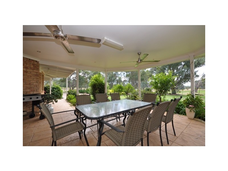 647 Chant Street, Lavington NSW 2641