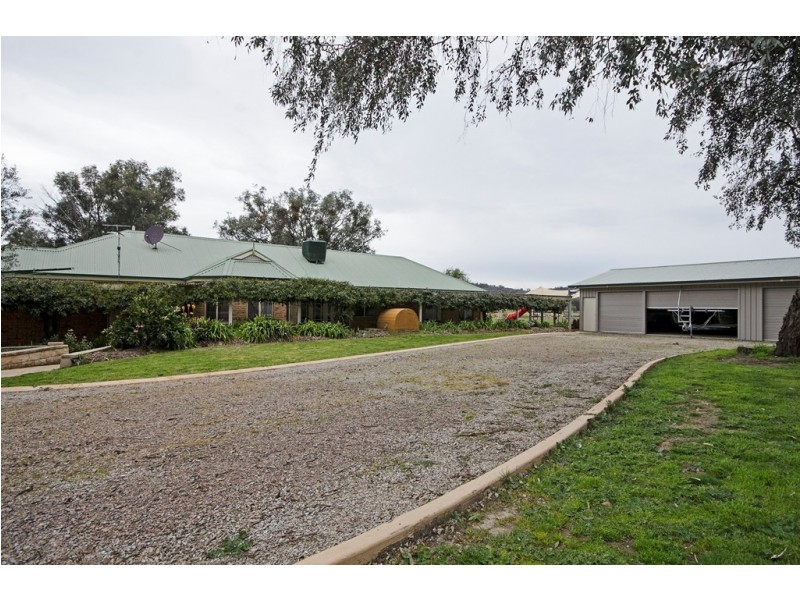 647 Chant Street, Lavington NSW 2641