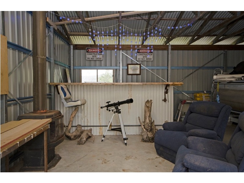 647 Chant Street, Lavington NSW 2641