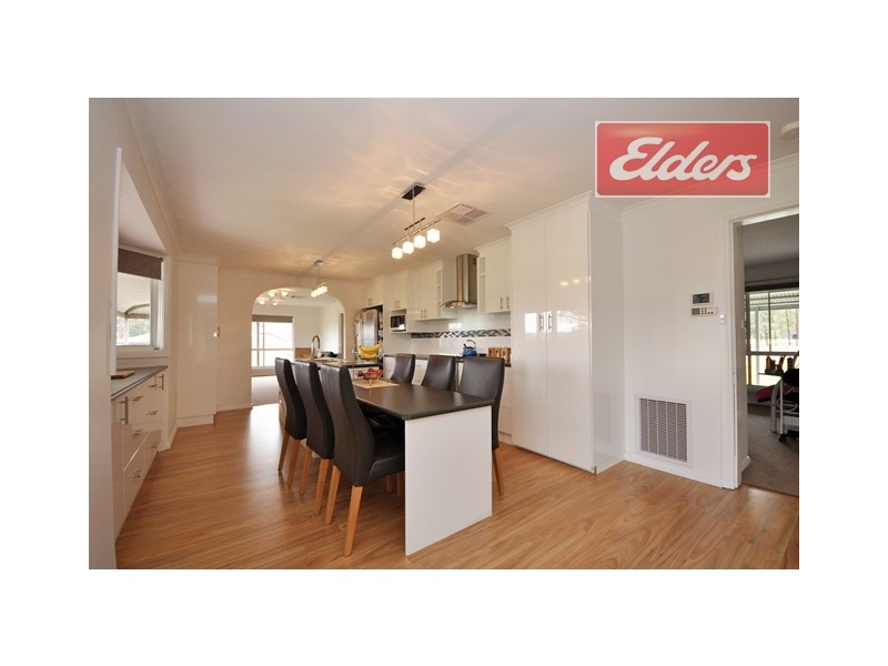 11 Albert Road, Chiltern VIC 3683