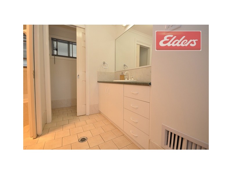 11 Albert Road, Chiltern VIC 3683