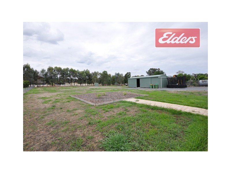 11 Albert Road, Chiltern VIC 3683