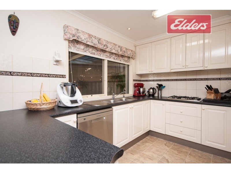 10 Blackbutt Court, Thurgoona NSW 2640