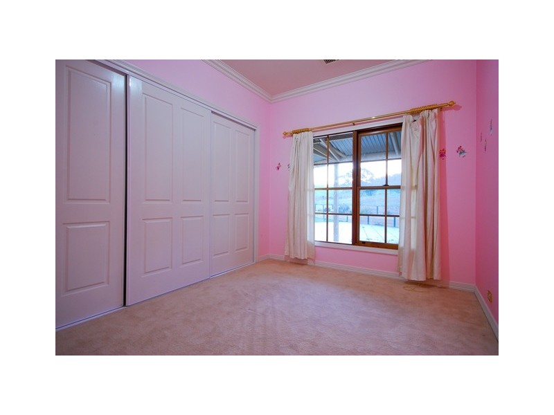 24 Manor Place, Yackandandah VIC 3749