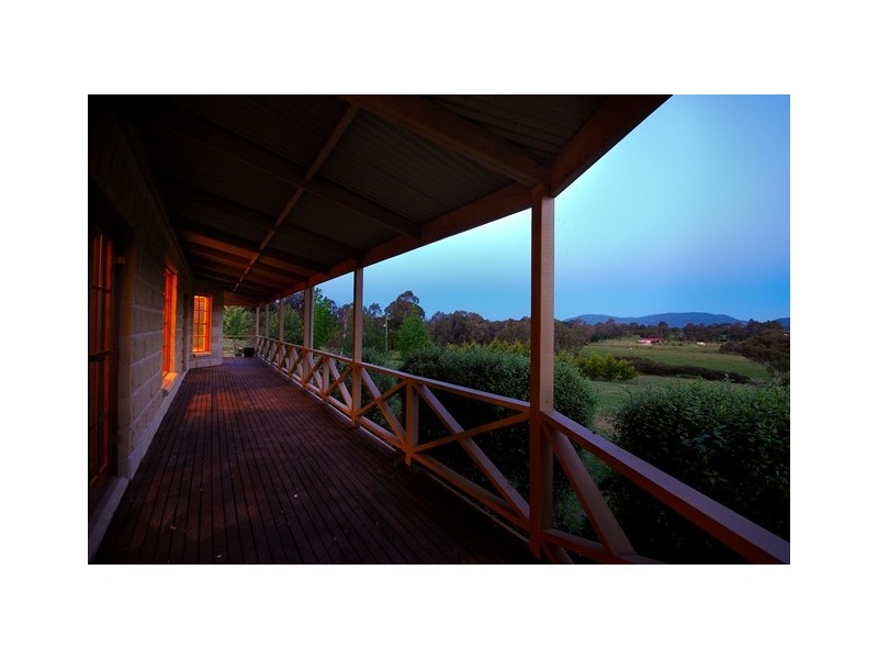 24 Manor Place, Yackandandah VIC 3749