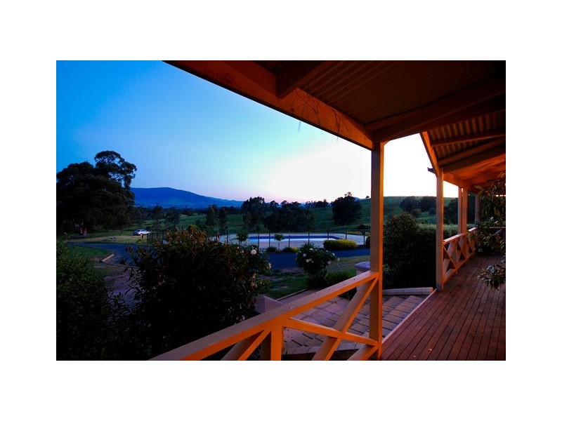 24 Manor Place, Yackandandah VIC 3749