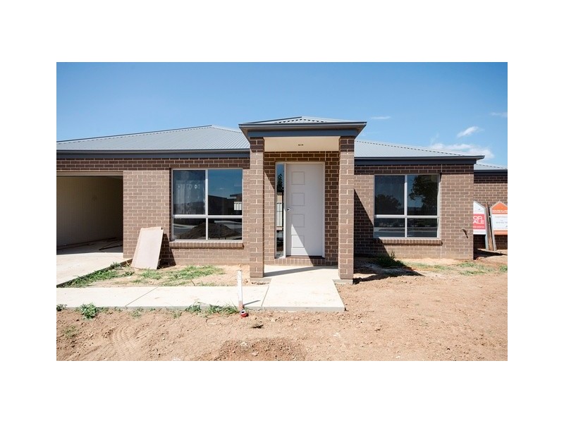 2/10 Daintree Way, Wodonga VIC 3690