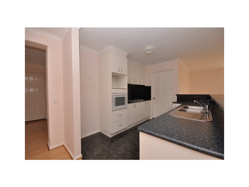 2 Turnberry Circuit, Wodonga VIC 3690