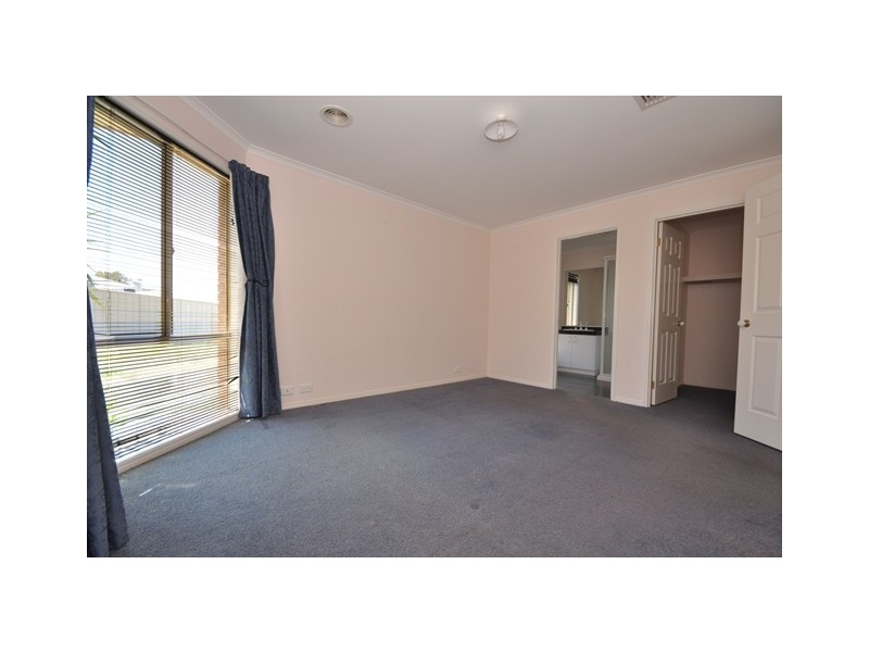 2 Turnberry Circuit, Wodonga VIC 3690