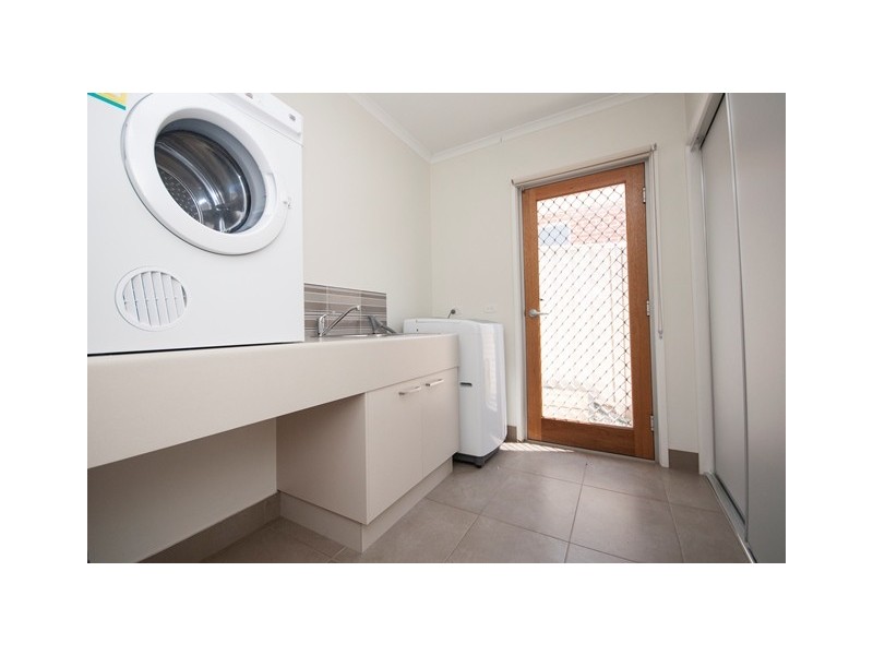 1/939 Malaguena Avenue, Albury NSW 2640