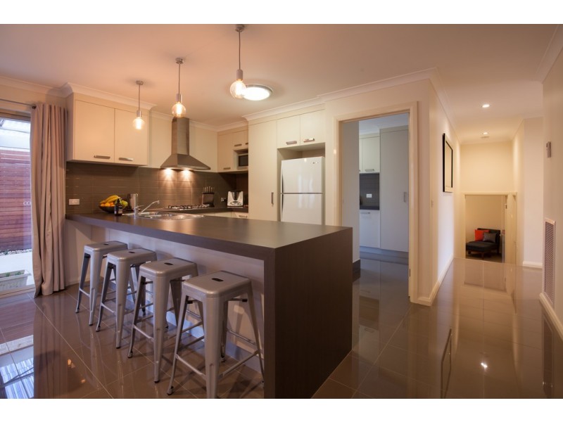 32 Banksia Street, Albury NSW 2640