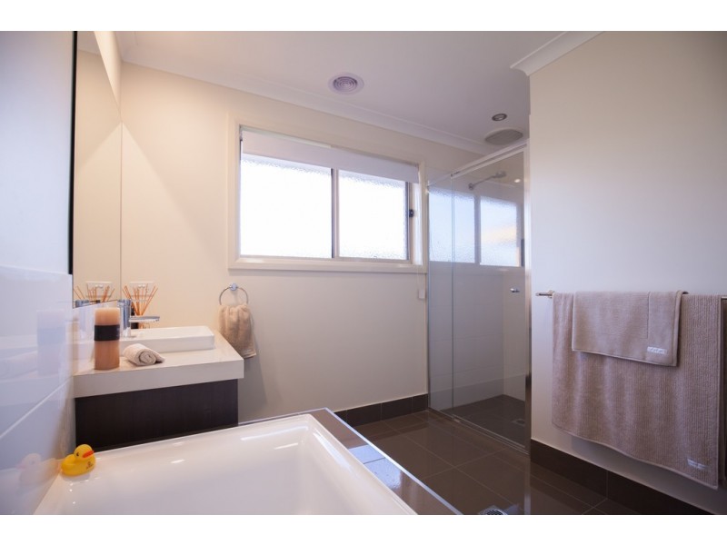 32 Banksia Street, Albury NSW 2640