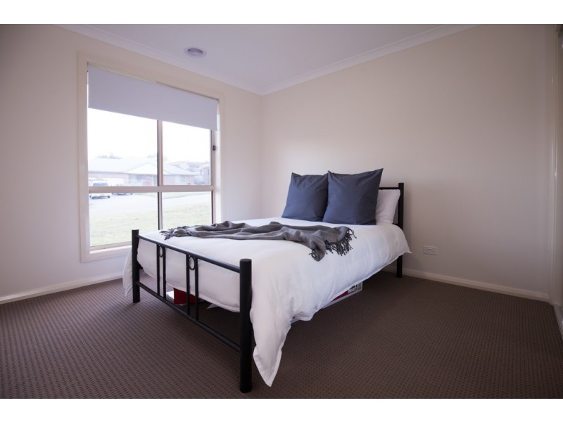 32 Banksia Street, Albury NSW 2640