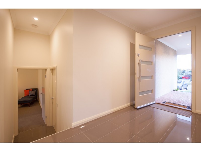 32 Banksia Street, Albury NSW 2640