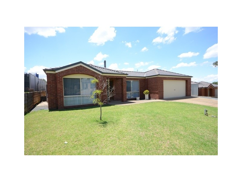 6 Sunningdale Street, Wodonga VIC 3690