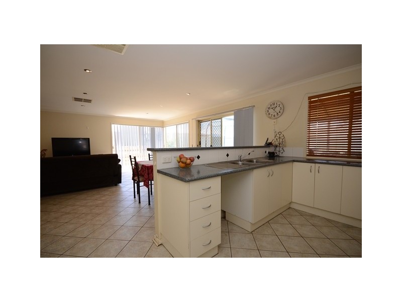 6 Sunningdale Street, Wodonga VIC 3690