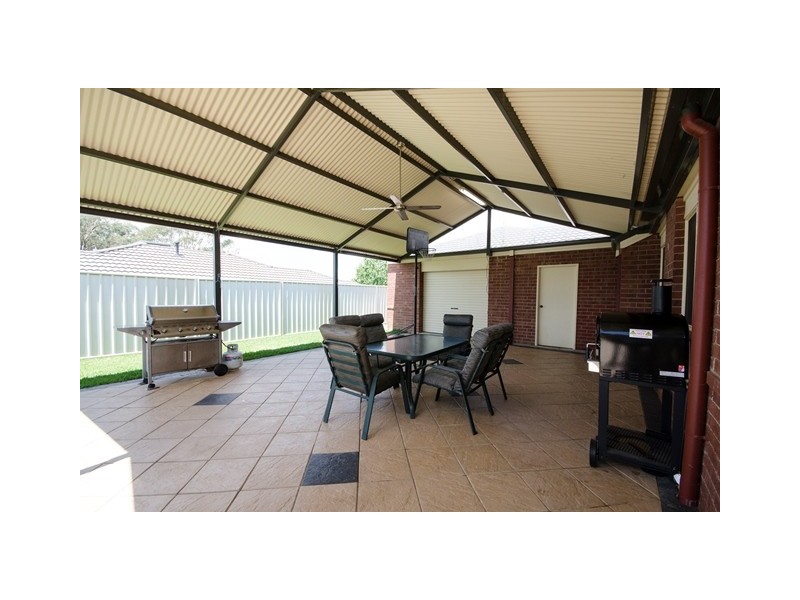 6 Sunningdale Street, Wodonga VIC 3690