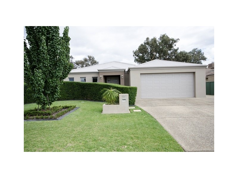 137 Rivergum Drive, East Albury NSW 2640