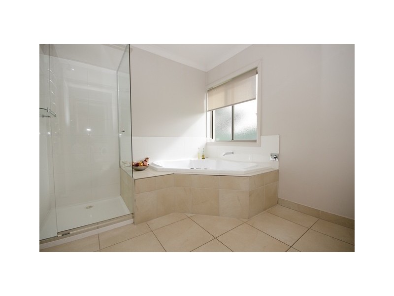 137 Rivergum Drive, East Albury NSW 2640