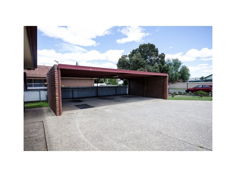 1-3/460 Kemp Street, Lavington NSW 2641