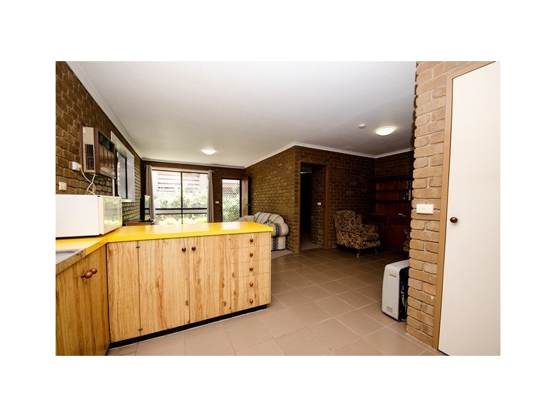 1-3/460 Kemp Street, Lavington NSW 2641