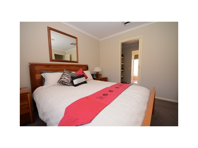35 Marimba Circuit (Norris Park), North Albury NSW 2640