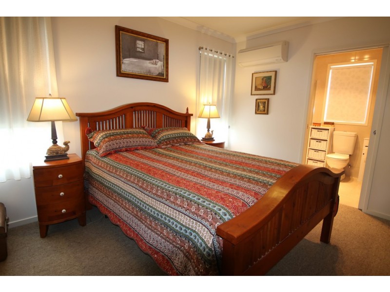 24 Swan Street, Wodonga VIC 3690