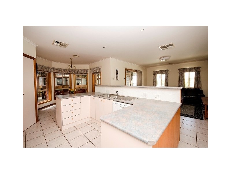 28 Lawson Street, Wodonga VIC 3690