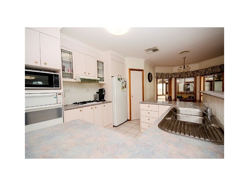 28 Lawson Street, Wodonga VIC 3690