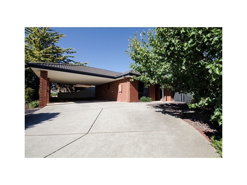 13 Pickering Place, Wodonga VIC 3690