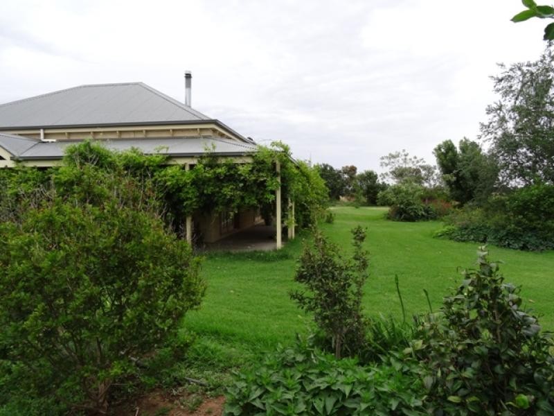 609 Petticoat Lane, Londrigan VIC 3678