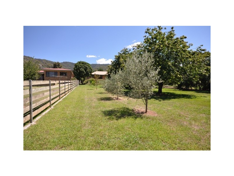 14 Allamar Court, Tawonga South VIC 3698